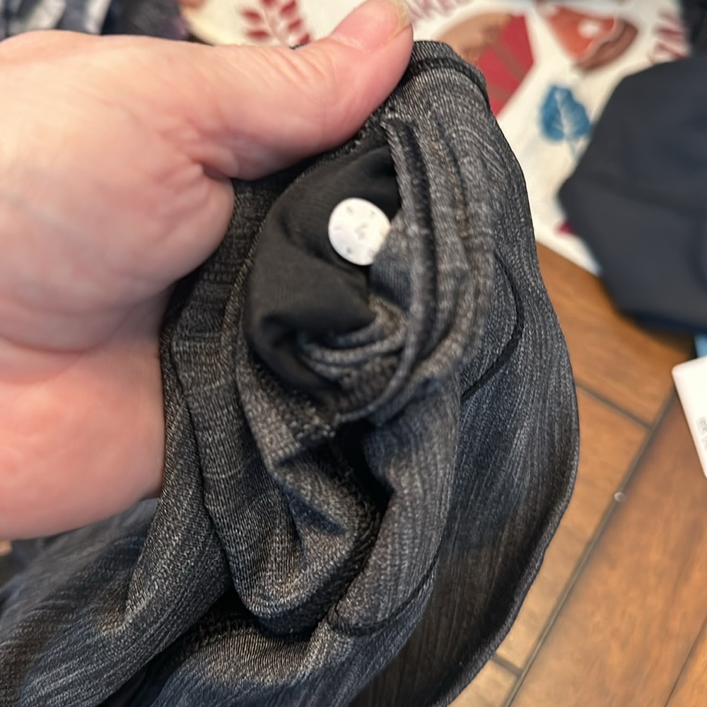 Lululemon Activewear Dark Gray Leggings Women's Size 2 - Picture 7 of 7